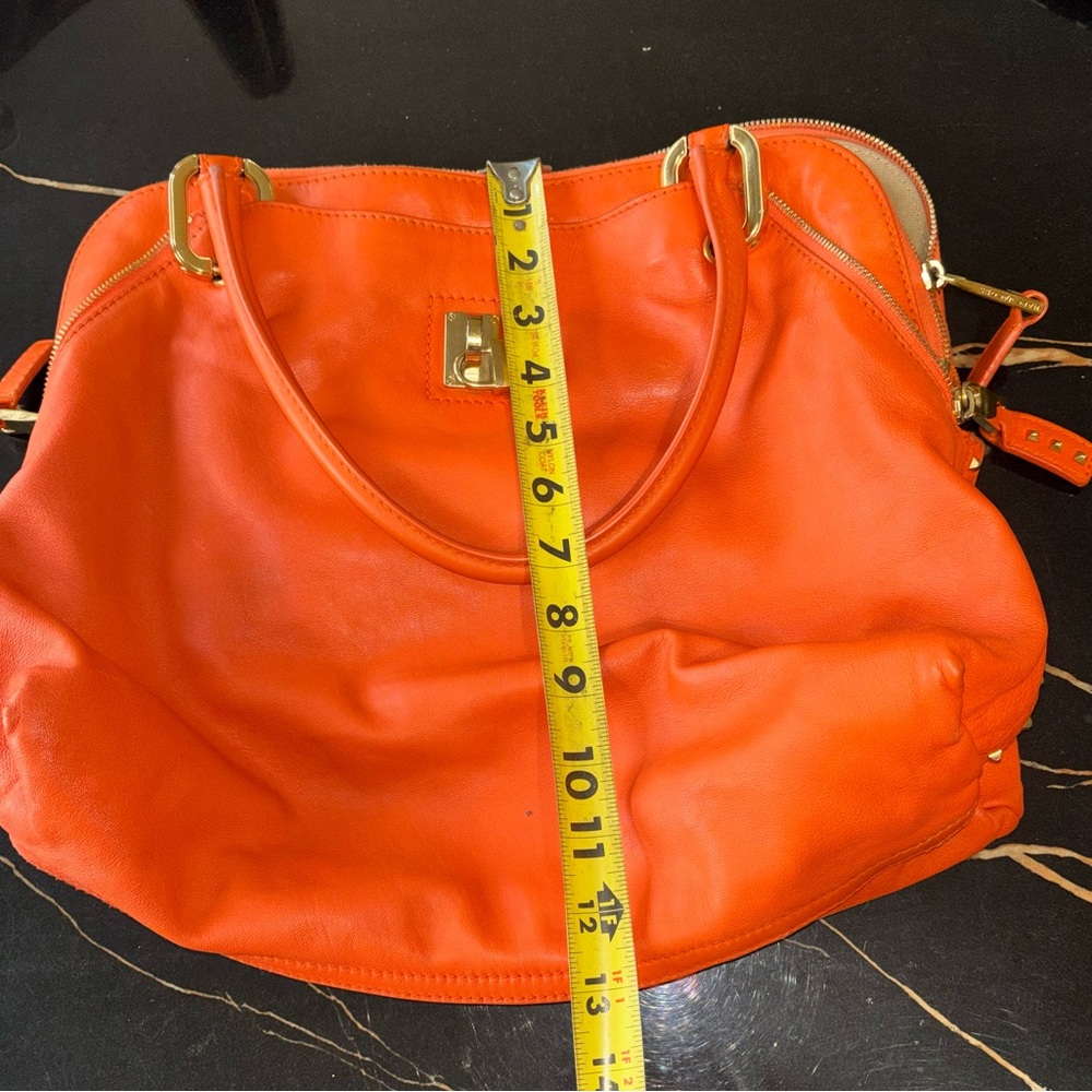 Marc Jacobs Orange Leather Shoulder Bag with Gold Hardware - Picture 10 of 13